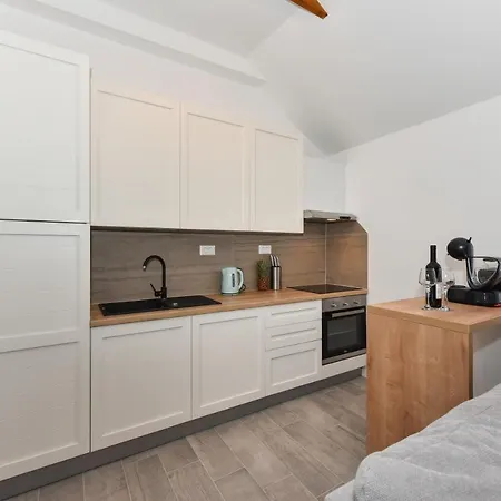 Ana Vila Privlaka (Zadar)