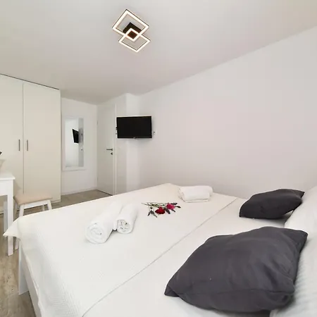 Ana Privlaka (Zadar)