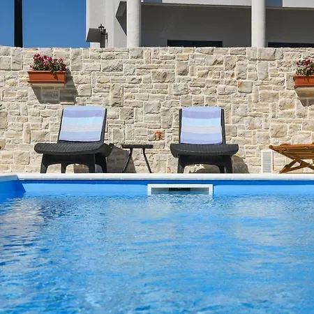 Vila Ana Privlaka (Zadar)