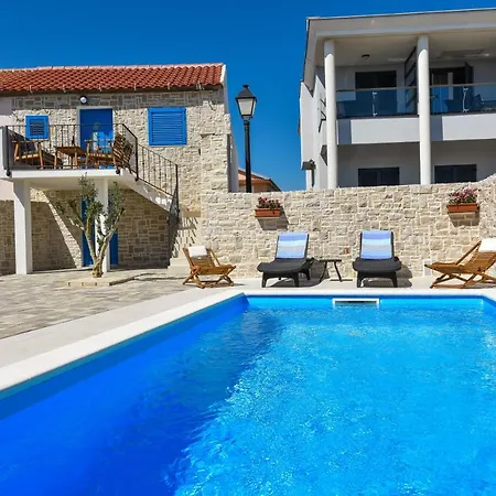Villa Ana