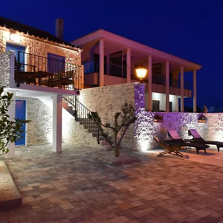 Villa Ana